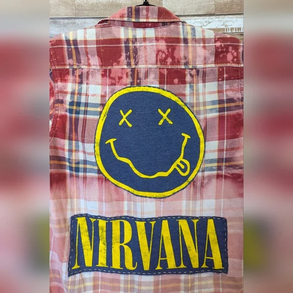 NIRVANA Red and Blue Plaid Casual Button Down Shirt - Picture 4 of 15